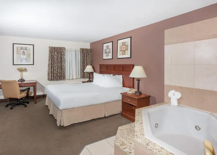 Hotel Baymont By Wyndham Tuscola