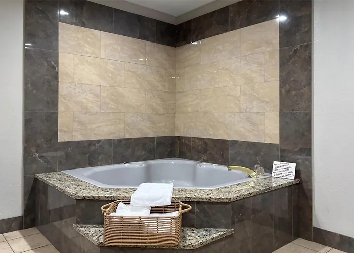 Baymont By Wyndham 3* Tuscola