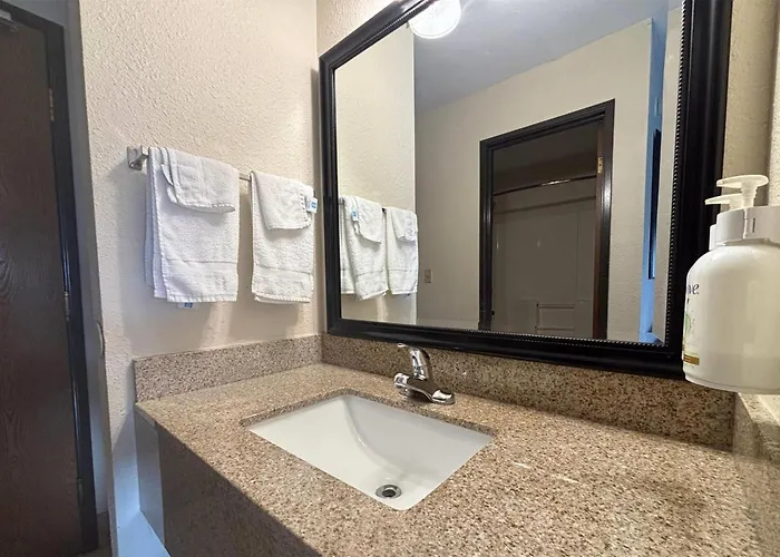 Baymont By Wyndham Hotel Tuscola